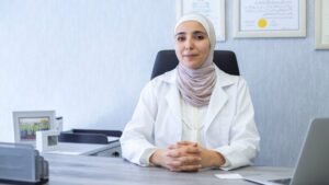 د. فطوم السمان – طبيبة نسائية عربية في برلين Neukölln