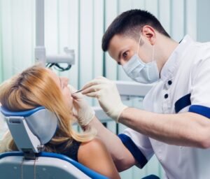 د. أحمد المعاوين – طبيب أسنان عربي متمرس في هامبورغ Eppendorf