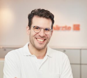 د. رضا رأفت – طبيب أسنان متخصص في زراعة الأسنان بكولونيا Neustadt-Süd