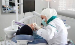 د. ناهيد حسن – دكتورة أسنان عربية في فرانكفورت Innenstadt