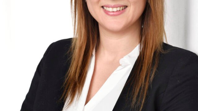 الدكتورة منال طرشونة لمين – طبيبة نسائية عربية في قلب هامبورغ حي Rahlstedt