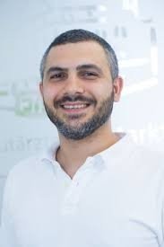  الدكتور غسان حسون - طبيب جلدية عربي في فرانكفورت Höchst