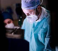 د. جورج أيوب – جراح قلب وصدر في مستشفى جامعة إيسن Holsterhausen