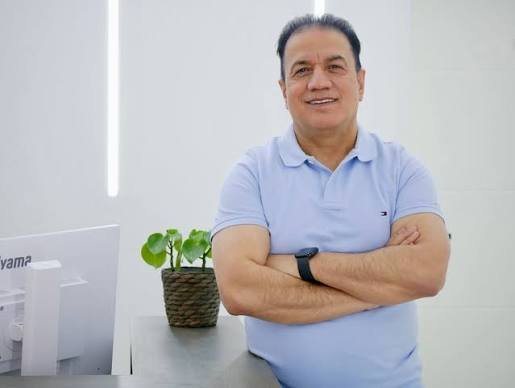 د. أحمد ضياء أكرم – طبيب أسنان عربي في دورتموند
